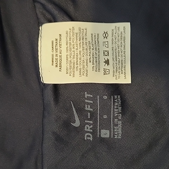 Large blue Nike dri-fit shorts - Picture 4 of 6